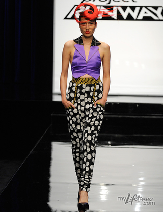 Illustration for article titled Heavenly Hats Paired With Fugly Frocks On Project Runway